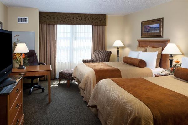 ClubHouse Hotel and Suites (Sioux Falls)